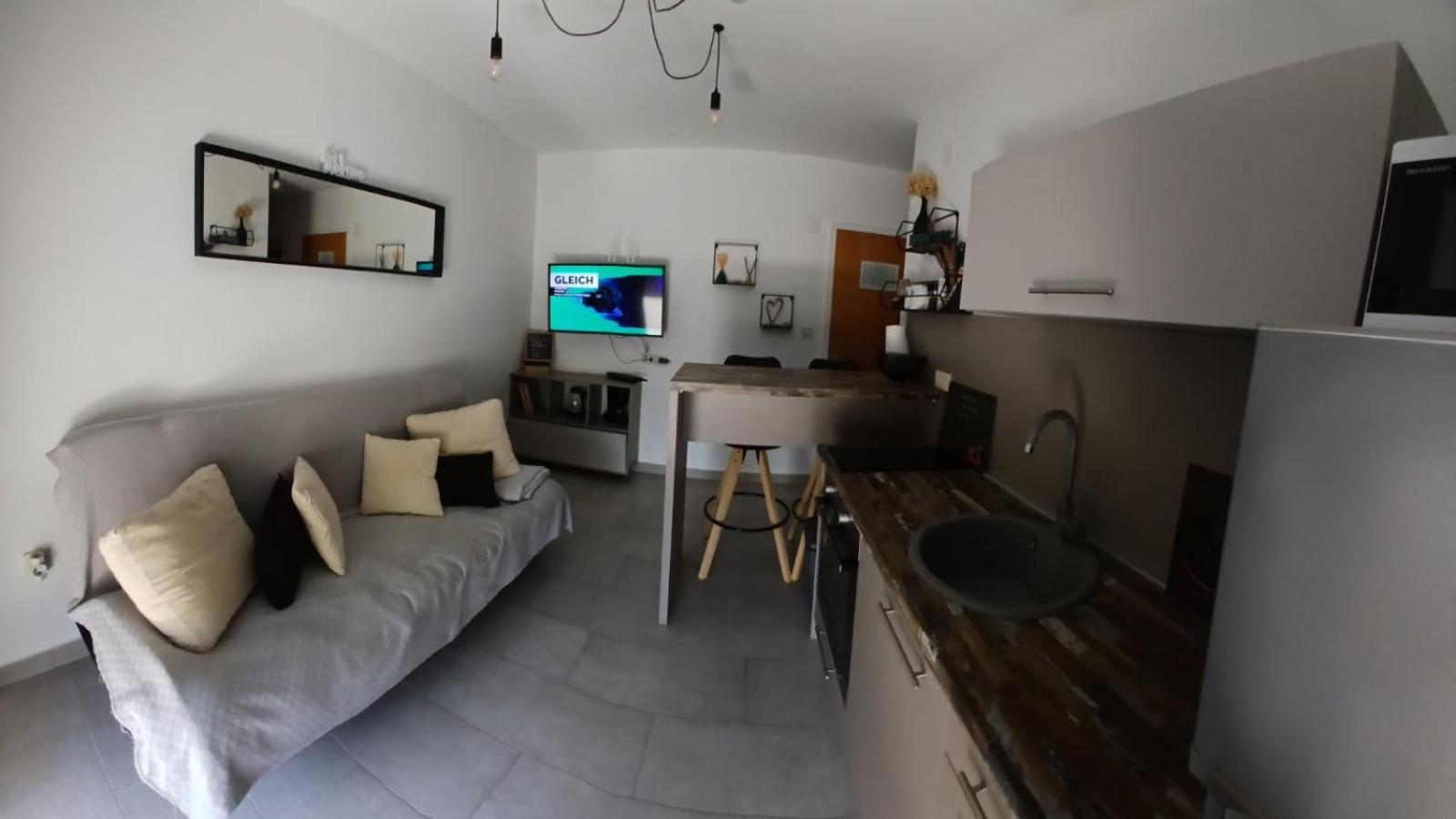 Riviera Rooms And Apartments Palit Eksteriør bilde